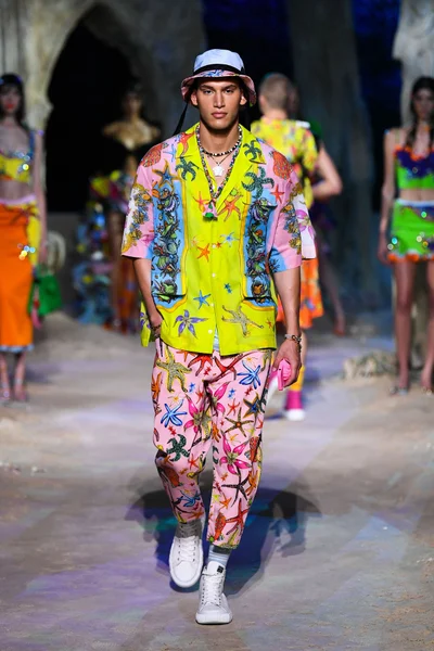 Look 55